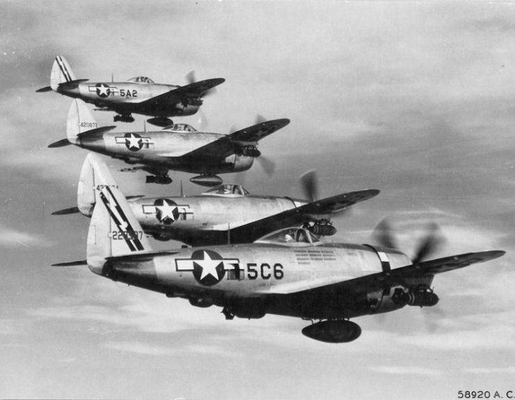 345th_fighter_squadron_-_p-47_thunderbolts-741x575.jpg