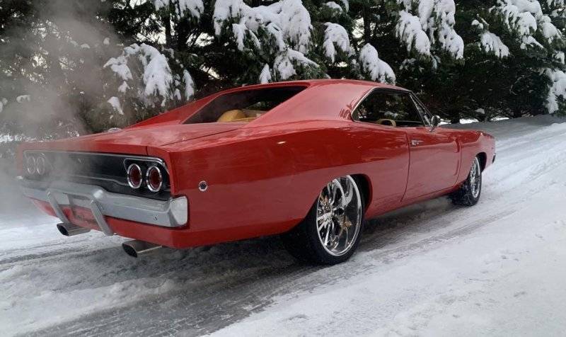 383c '68 Dodge Charger.jpg