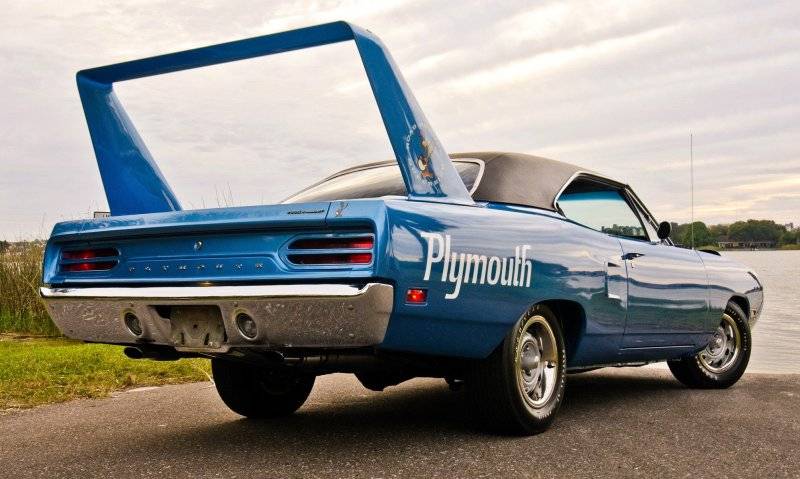 391 '70 Plymouth Superbird.jpg