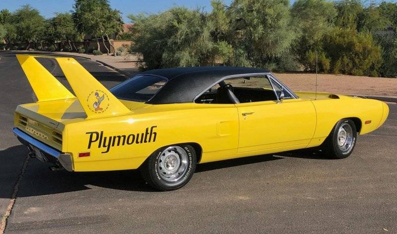 395 '70 Plymouth Road Runner Superbird.jpg