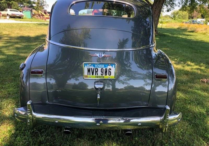 '40 Dodge 2-Door Sedan (2).jpg