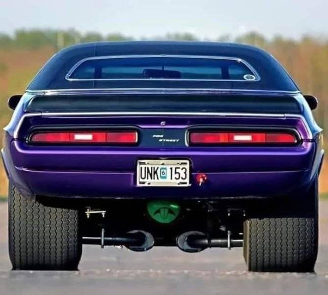 426 '71 Dodge Challenger.jpg