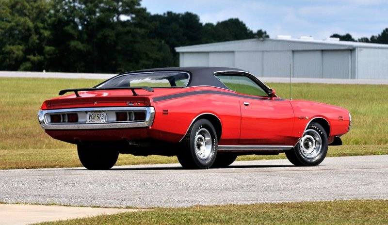 430 '71 Dodge Hemi Charger Super Bee.jpg