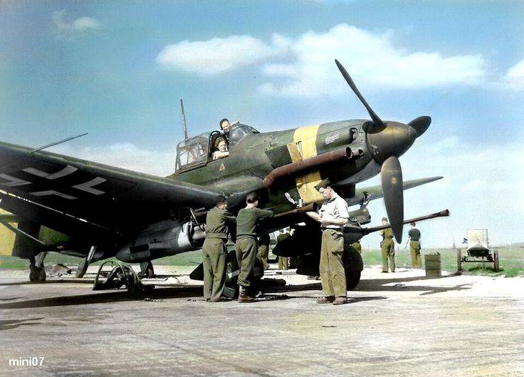 46dacbb20ee31667e86672adeb8a6dba--pilsen-luftwaffe.jpg