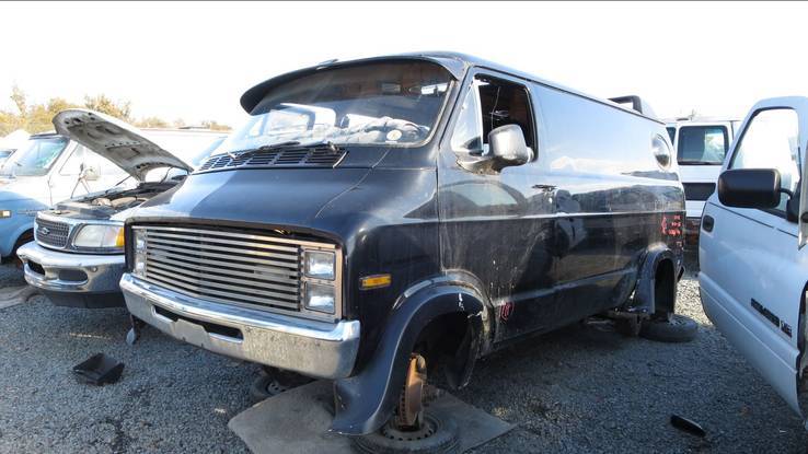 48%20-%201976%20Dodge%20Van%20in%20California%20junkyard%20-%20photo%20by%20Murilee%20Martin_0.jpg