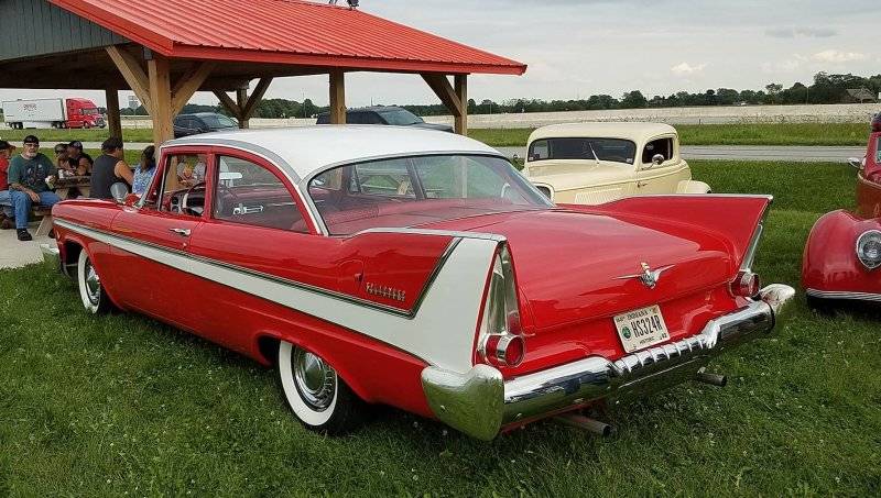 481 1957 Plymouth Belvedere Two-Door Sedan.jpg