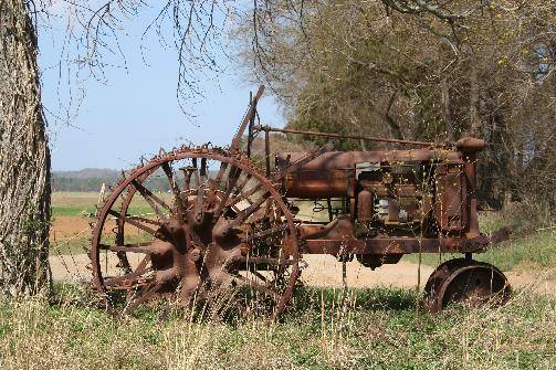 503_old_tractor.jpg