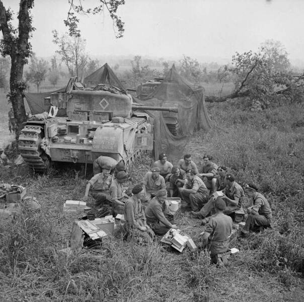 51_RTR_Churchill_tanks_Italy_May_1944_IWM_14976.jpg