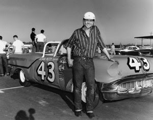 56 Olds Nascar #43 Ricard Petty 1959.jpg