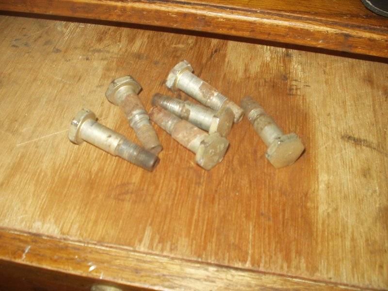 612 seat belt bolts.JPG