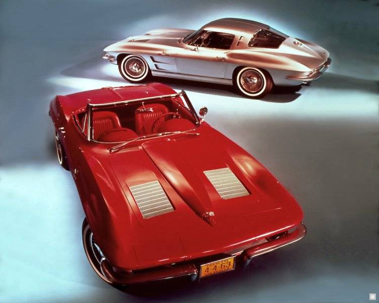 63 Corvette Convertible red & 63 Silver Split Window Fuelie.jpg