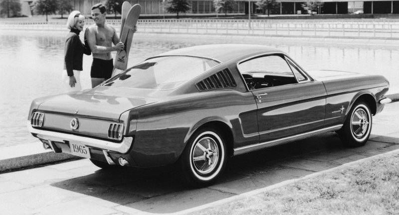 64.5 Mustang Sport Roof Fastback Advert. #1 released Sept. 1964.jpg