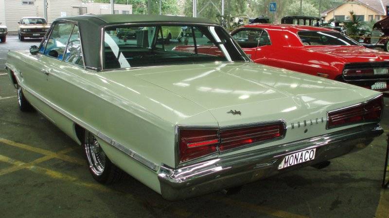 '66 Dodge Monaco (2).jpg