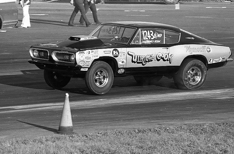 68 Barracuda Hemi B-MP BO29 Dewey Cook.jpg