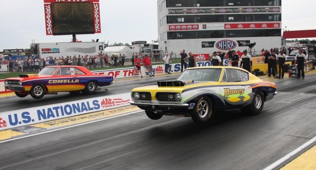 68 Barracuda Hemi SS BO29 & Dart Hemi SS LO23 Comella vs Howes.jpg