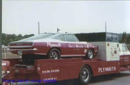 68 Barracuda Hemi SS BO29 Sox & Martin & truck.jpg