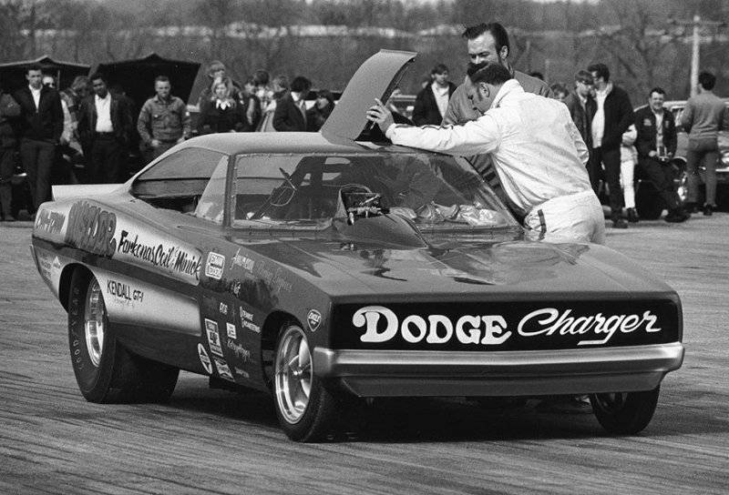 '68 Dodge Charger Funny Car 'Chi-Town Hustler'.jpg