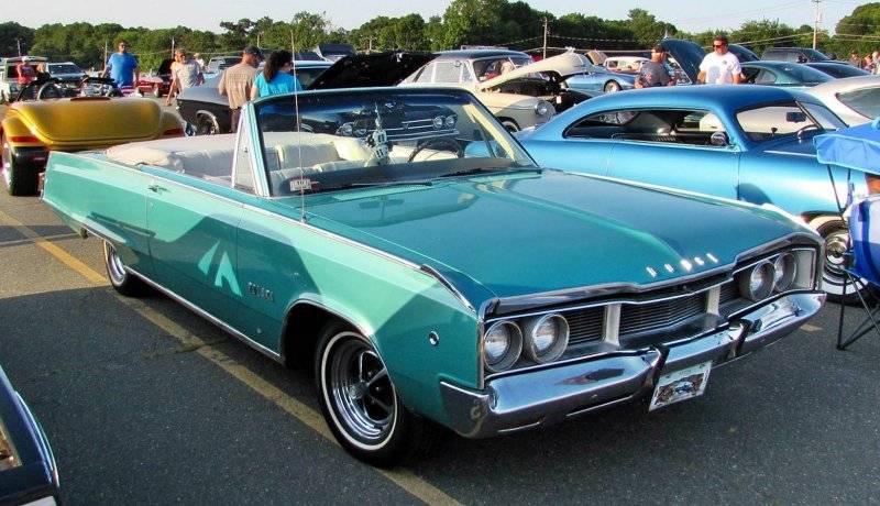 '68 Dodge Polara convertible.jpg