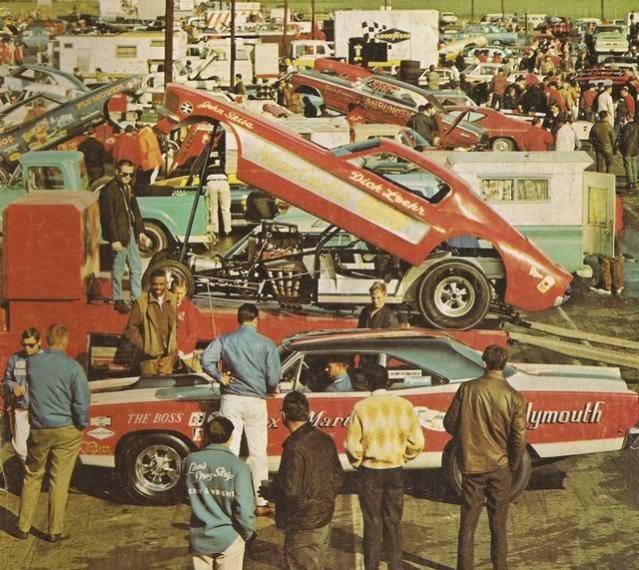 68 Roadrunner Hemi Sox & Martin in the pits.jpg