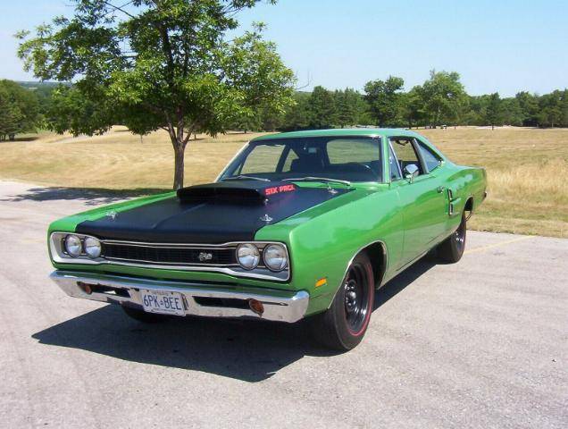 69.5 Super Bee A-12 440 Six Pack F6 Green #1.jpg