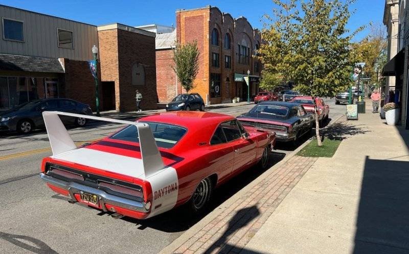 '69 Dodge Chargers x 3, including 2 Daytonas.jpg