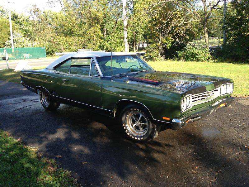 69 GTX green & white #1.jpg