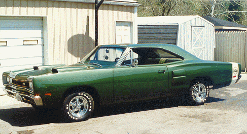 69 Super Bee F5 dark green poly white tail stripe Crgaers.gif