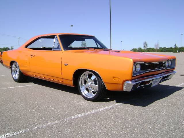 69 Super Bee Pro-Touring orange.jpg