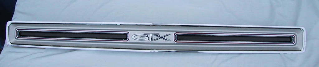 69_gtx_tailpanels.jpg