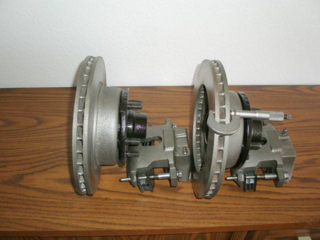 70-72 B Body Disc Brakes 003 (Small).JPG