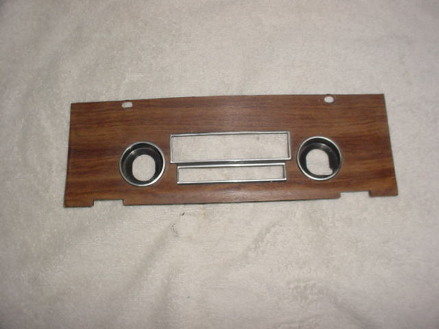 70 B-body Radio bezel.JPG