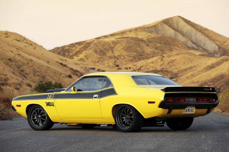 70 Challenger TA 340 six-pak yellow Pro-Touring.jpg