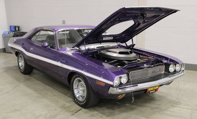 '70 Dodge Hemi Challenger RT.jpg