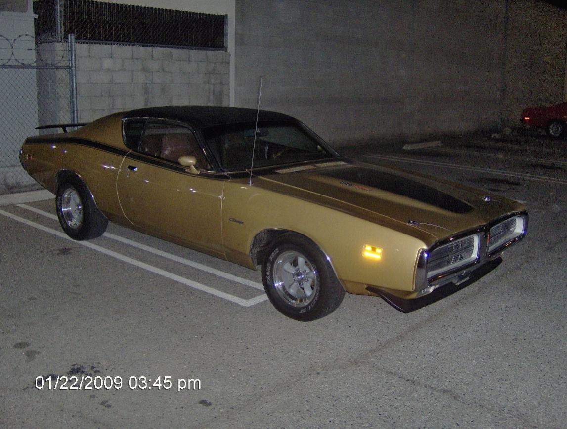 71 Charger 013 night Pic.jpg