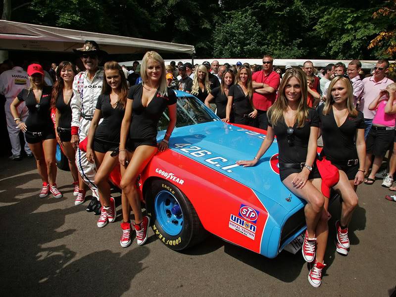 72 Charger #43 Richard Petty NASCAR Race Car Dodge girls.jpg