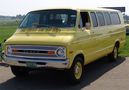 73dodgevan2.jpg