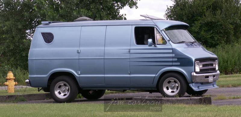 74-DODGEVAN-BLU-NF.jpg