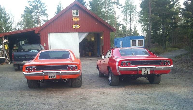 766 '68 Dodge Chargers.jpg