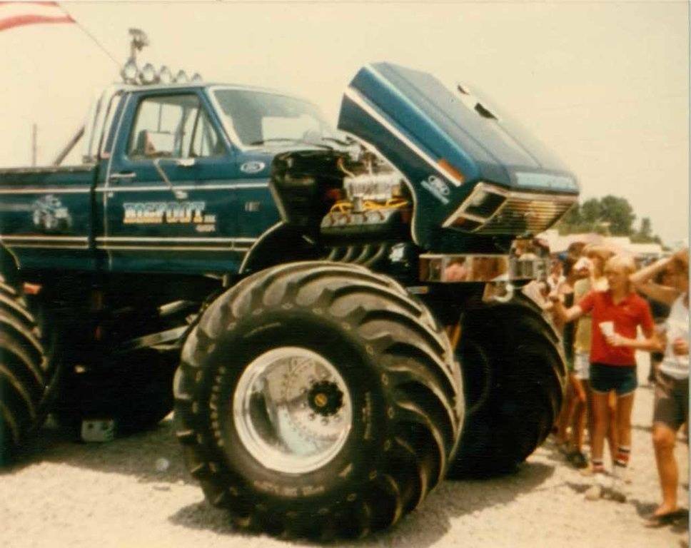 77 F-250 Bigfoot Bob Chandler.jpg