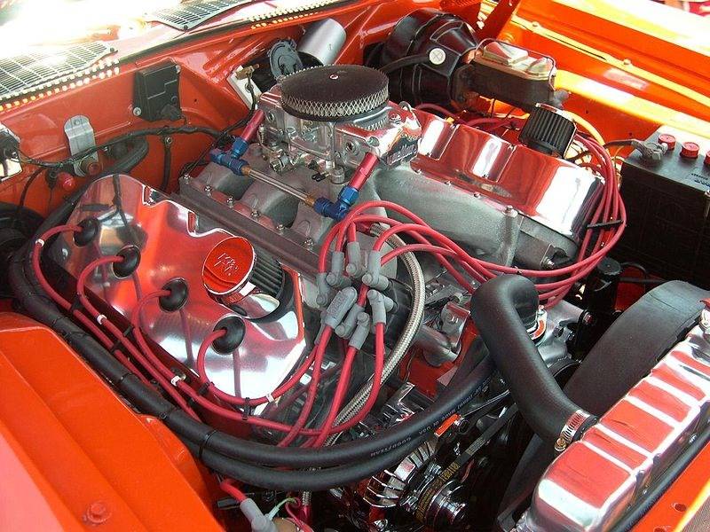 800px-1971_Plymouth_Hemi_Cuda_engine.jpg