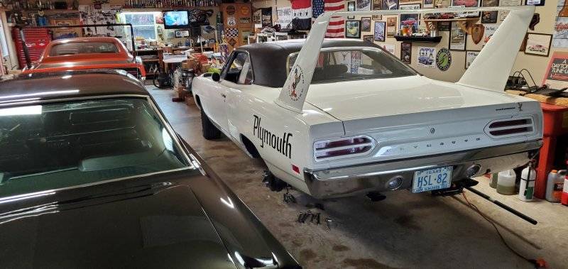 913 '70 Plymouth Road Runner Superbird.jpg