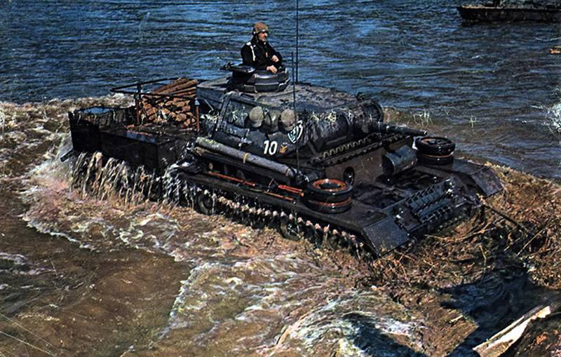 A+german+world+war+2+colour+historical+image+showing+Panzer+III+tank+crossing+a+river.jpg