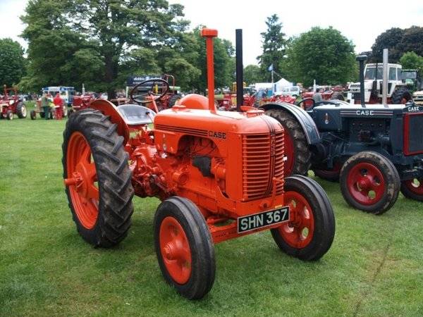 a92892a4b33652c73eddc5898179fb7e--case-tractors-old-tractors.jpg