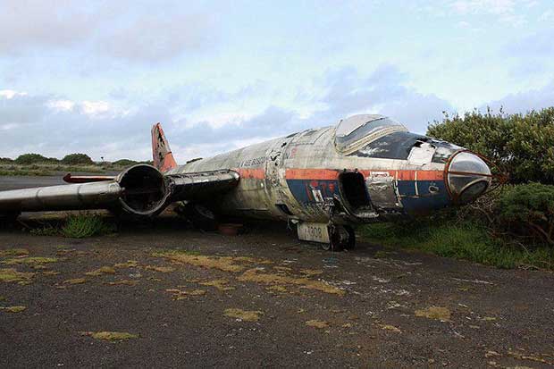 AbandonPlane2989_Cornwall2.jpg