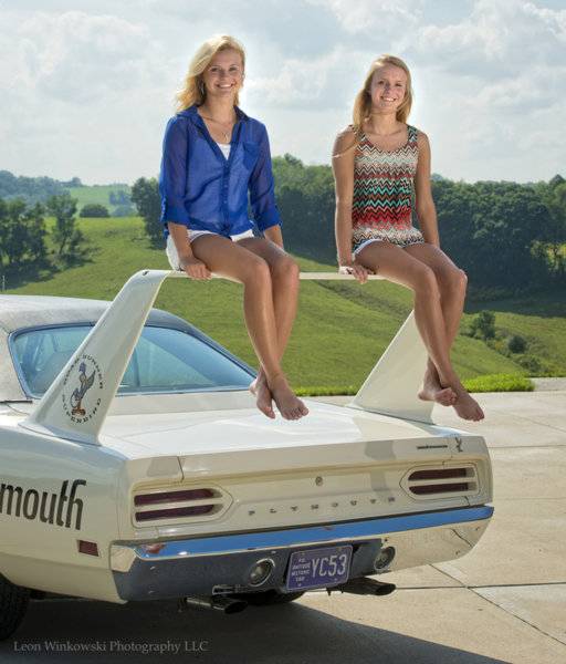 about-putting-girls-on-the-wing-of-a-plymouth-superbird-video-102434_1.jpg