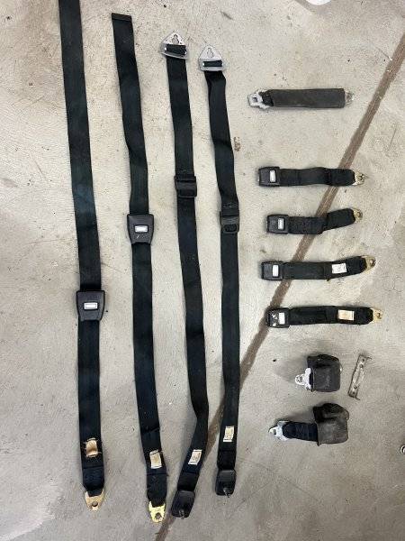 SOLD - Chrysler seatbelts dated 06/72 | For B Bodies Only Classic Mopar ...