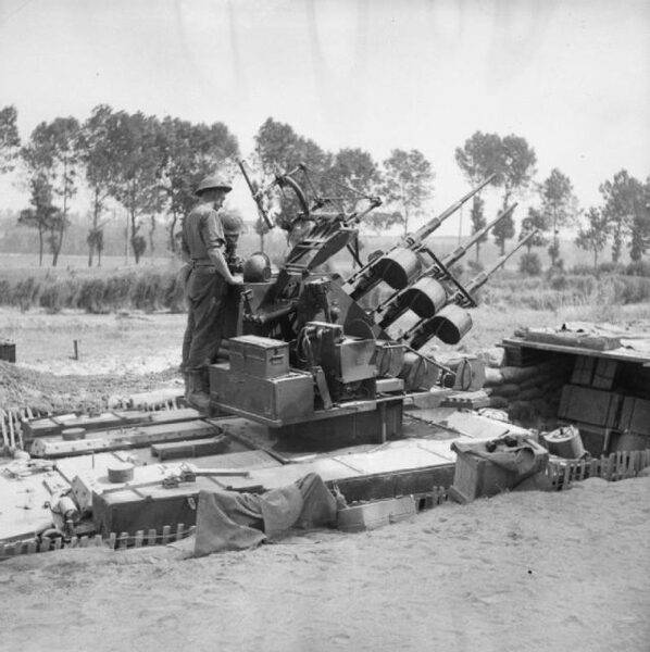 ader-aa-tank-variant-mounting-a-triple-oerlikon-gun-in-a-hull-down-position-19-july-1944-638x640.jpg