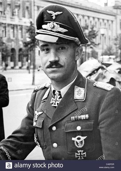 adolf-galland-1940-C45PDR.jpg