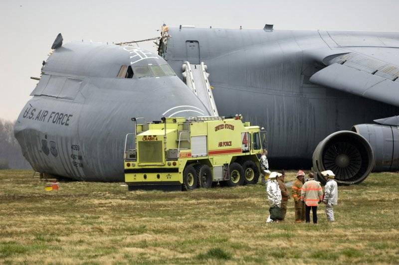 Aircraft C-5 crashed.JPG