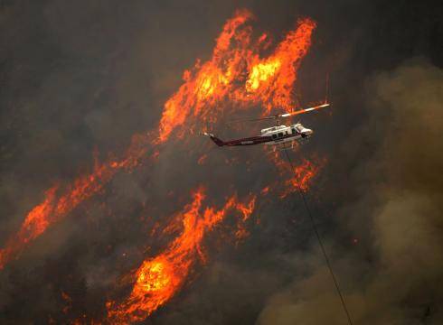 As-wildfires-rage-modern-tanker-planes-sought-1F1M5DS8-x-large.jpg